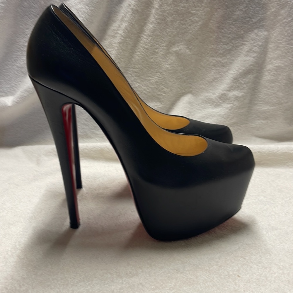 Christian Louboutin platform stilettos leather. Black. Great shape. Like new. - Picture 4 of 14